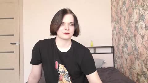 Snapshot of tearjuly chatting on March 15, 11:27 am July online show from March 15, 11:27 am