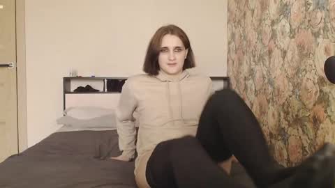 Snapshot of tearjuly chatting on April 14, 8:20 am July online show from April 14, 8:20 am