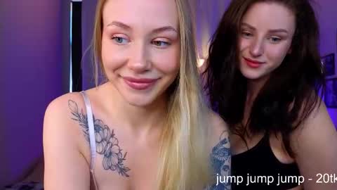 Snapshot of tease_mode chatting on October 17, 1:03 pm Eva  Emilia online show from October 17, 1:03 pm