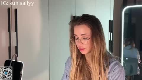 Snapshot of teasekiss chatting on May 16, 7:01 pm Sally and Sandy online show from May 16, 7:01 pm