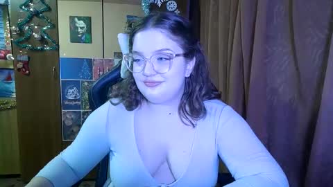 Teasing Dora online show from December 14, 9:30 pm