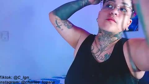 Charlee He online show from January 18, 11:00 pm