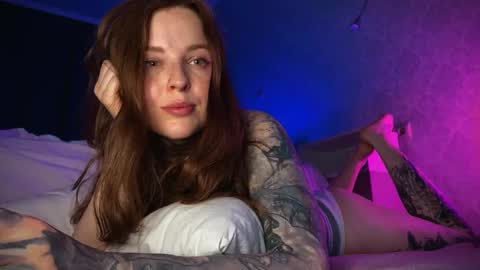 Mary     X TechnoElfff  INST    fansly kissmary online show from December 18, 5:10 pm