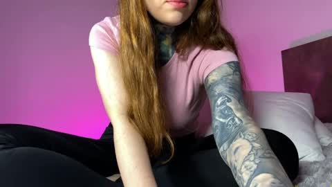 Mary     X TechnoElfff  INST    fansly kissmary online show from April 4, 3:53 pm