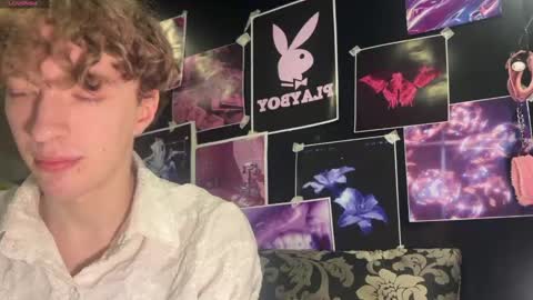 Alice     online show from March 16, 9:52 pm