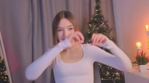 all me precious   online show from December 18, 5:35 am