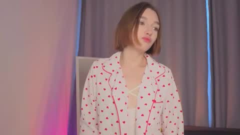 all me precious   online show from January 11, 5:01 am