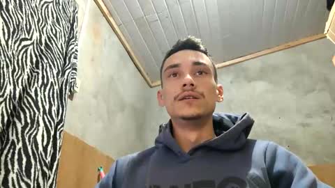 Snapshot of tecnicogatu chatting on September 23, 2:03 am tecnicogatu online show from September 23, 2:03 am