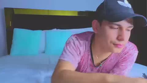 Snapshot of teddy_cowboy chatting on September 18, 10:01 pm  Follow me on Twitter boys ryder and instagram teddyscoot 12  online show from September 18, 10:01 pm