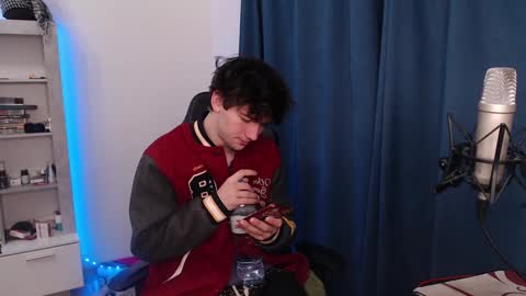 Teddy online show from December 20, 6:56 pm