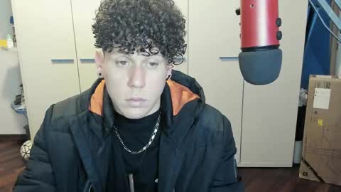 Snapshot of tedhmicro25 chatting on February 24, 6:26 pm tedhmicro25 online show from February 24, 6:26 pm