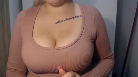 Snapshot of teeyara_ chatting on September 27, 7:30 pm Teeyara  online show from September 27, 7:30 pm