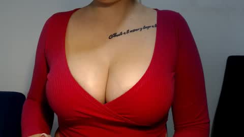 Snapshot of teeyara_ chatting on October 10, 7:51 am Teeyara  online show from October 10, 7:51 am