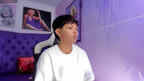 Snapshot of tefi_meow chatting on September 16, 12:17 pm Stefani  online show from September 16, 12:17 pm