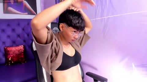 Snapshot of tefi_meow chatting on September 18, 11:45 am Stefani  online show from September 18, 11:45 am