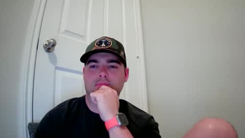 Snapshot of tejas2322 chatting on November 25, 12:43 am tejas2322 online show from November 25, 12:43 am