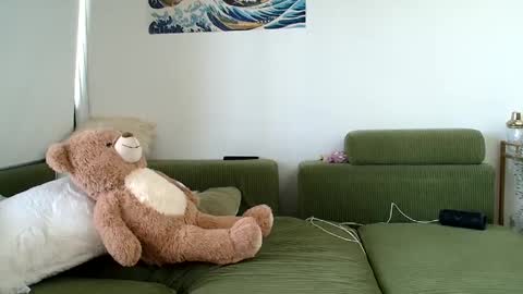 Telea Evans online show from December 17, 4:01 am