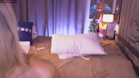 Tella online show from December 18, 2:28 pm