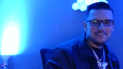 tempsnasty online show from November 12, 6:14 am