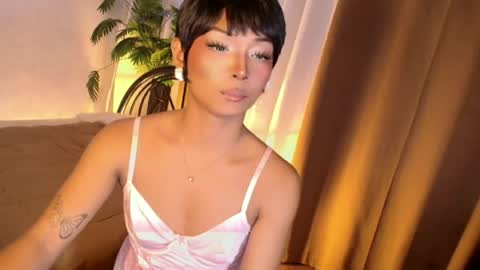 Snapshot of temptation_ashley chatting on June 18, 1:48 pm temptation_ashley online show from June 18, 1:48 pm