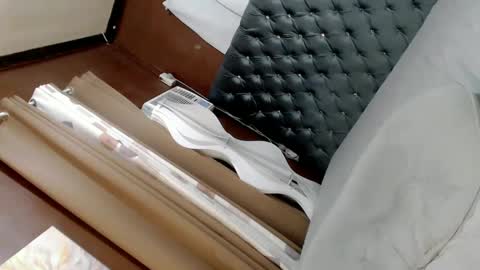 EVA GLASSCOTT online show from December 5, 2:31 am