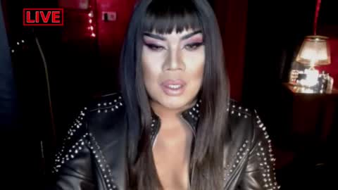 Snapshot of temptress_cocoxxx chatting on December 4, 7:12 pm Mistress Coco online show from December 4, 7:12 pm