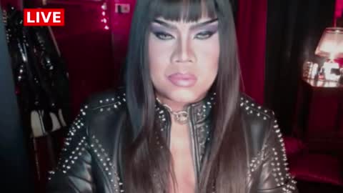 Snapshot of temptress_cocoxxx chatting on December 15, 6:26 pm Mistress Coco online show from December 15, 6:26 pm