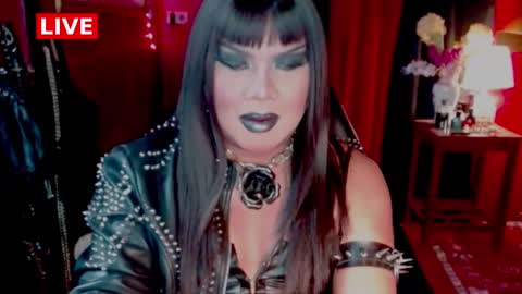 Snapshot of temptress_cocoxxx chatting on February 5, 6:46 am Mistress Coco online show from February 5, 6:46 am