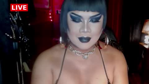 Snapshot of temptress_cocoxxx chatting on October 8, 7:00 pm Mistress Coco online show from October 8, 7:00 pm