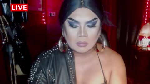 Snapshot of temptress_cocoxxx chatting on October 16, 6:42 pm Mistress Coco online show from October 16, 6:42 pm