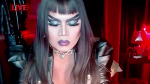 Snapshot of temptress_cocoxxx chatting on March 2, 7:15 am Mistress Coco online show from March 2, 7:15 am