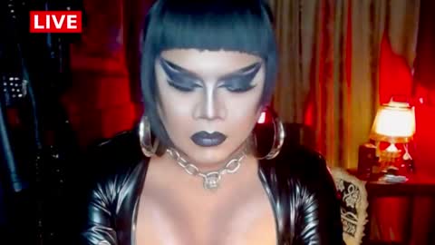 Snapshot of temptress_cocoxxx chatting on April 28, 5:51 pm Mistress Coco online show from April 28, 5:51 pm