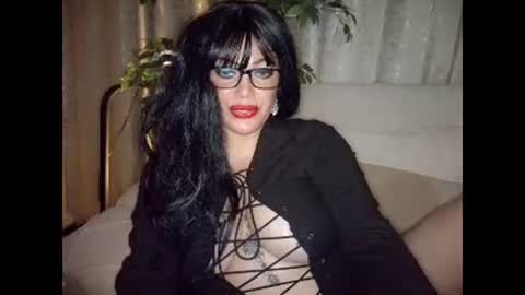 talia i m  french girl online show from June 4, 6:25 pm