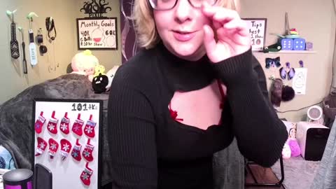 Pixie and Tentacle Overlord online show from December 21, 2:09 am