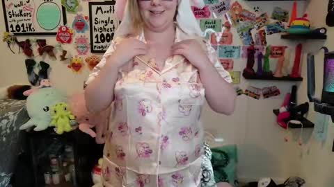 Pixie and Tentacle Overlord online show from February 16, 11:12 pm