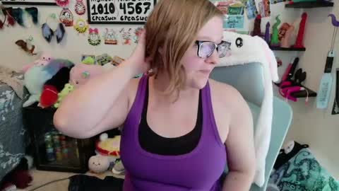 Pixie and Tentacle Overlord online show from April 15, 7:58 pm