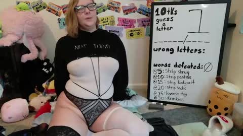 Snapshot of ten_tickle_pixie chatting on May 7, 6:24 pm Pixie and Tentacle Overlord online show from May 7, 6:24 pm