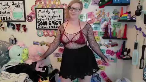 Snapshot of ten_tickle_pixie chatting on June 22, 10:07 pm Pixie and Tentacle Overlord online show from June 22, 10:07 pm