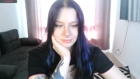Snapshot of tender__kitty chatting on July 28, 3:21 pm Sue online show from July 28, 3:21 pm