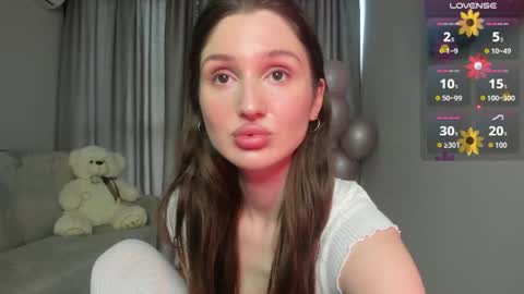 Snapshot of tender_babyyy chatting on June 16, 11:35 am Amina online show from June 16, 11:35 am