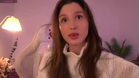 Snapshot of tenderbabyy chatting on December 17, 10:10 am Amina online show from December 17, 10:10 am