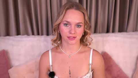 Ellis online show from December 14, 6:12 pm