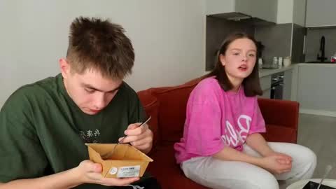 Snapshot of tenderlovesss chatting on February 25, 7:31 am Amanda and Kenny online show from February 25, 7:31 am