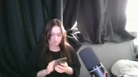 tendre_amelia online show from May 12, 1:30 pm
