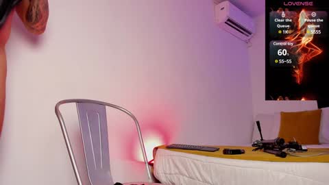 Teo Ferrer online show from February 5, 8:35 pm