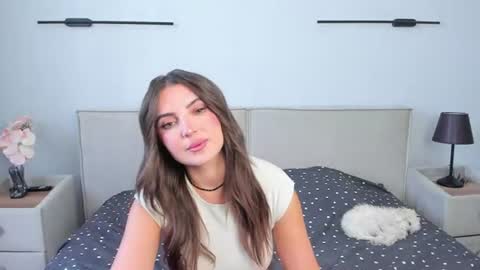 Snapshot of teona_dreammm chatting on July 19, 6:17 am teona_dreammm online show from July 19, 6:17 am