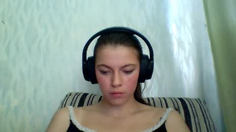 Anny Simpson online show from September 13, 5:18 am