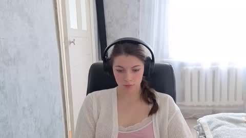 Anny Simpson online show from November 6, 6:03 am