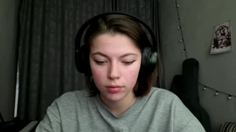 Anny Simpson online show from February 9, 6:06 am