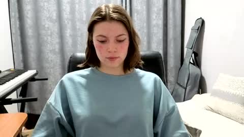 Anny Simpson online show from June 2, 10:56 pm